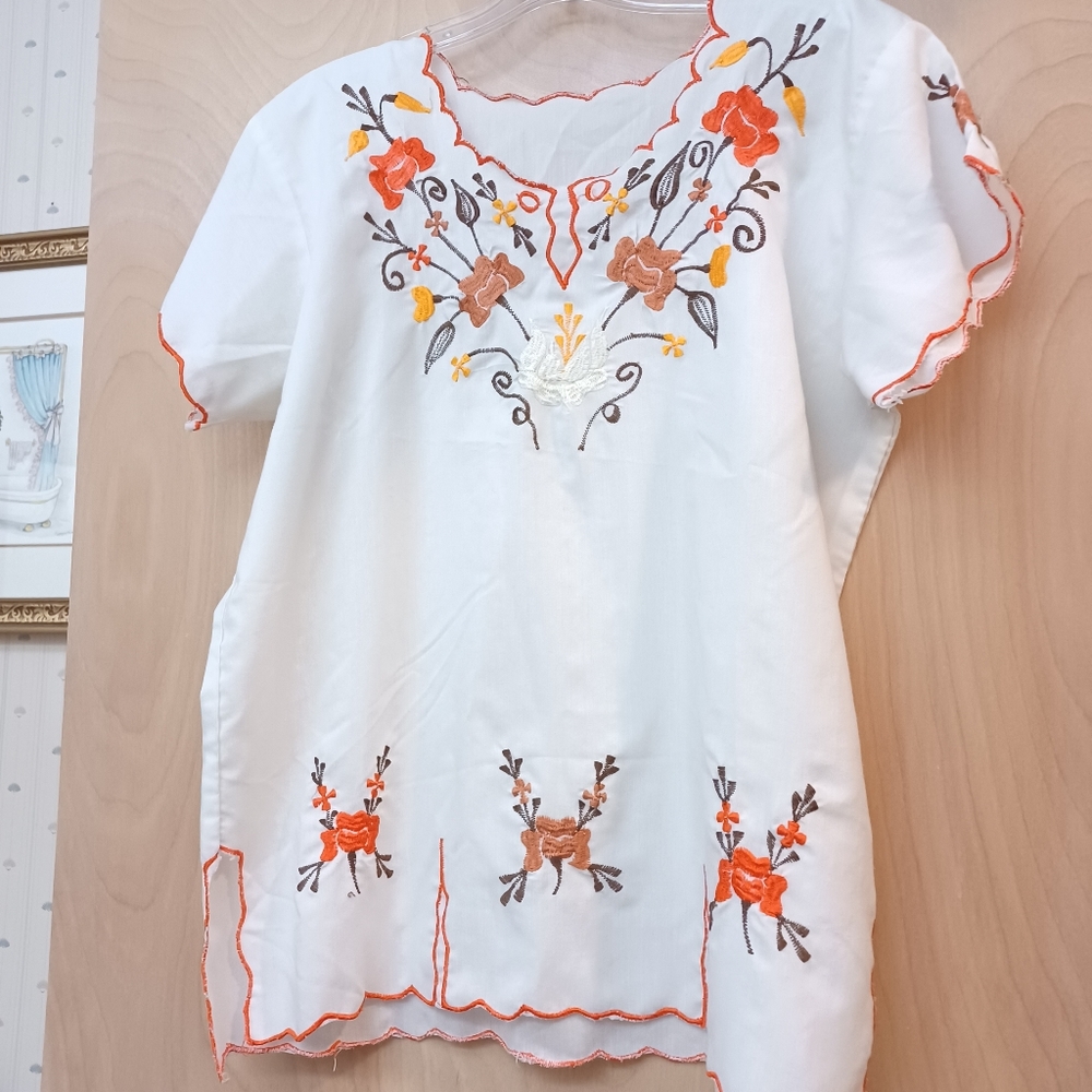 White Boho Embroidered Vintage Top - Picture 1 of 12